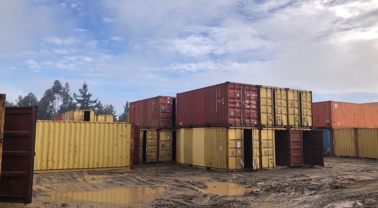 Stock de contenedores Dry en patio Placilla