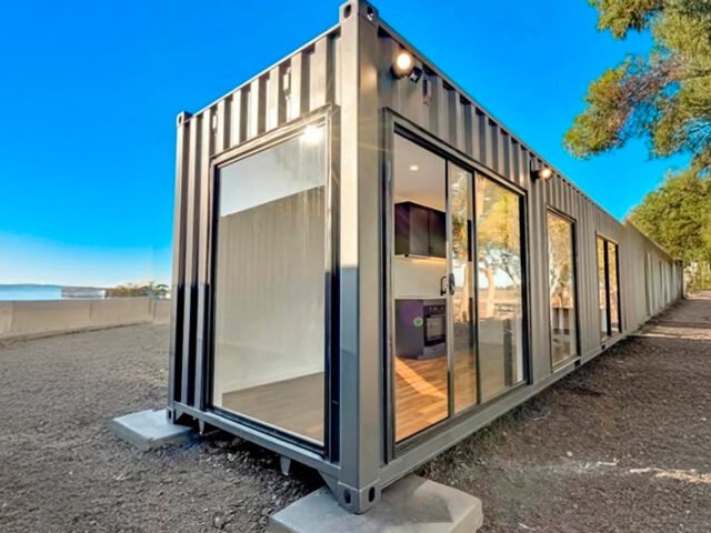 Módulo contenedor DRY 2040 con ventanales para oficina o habitabilidad